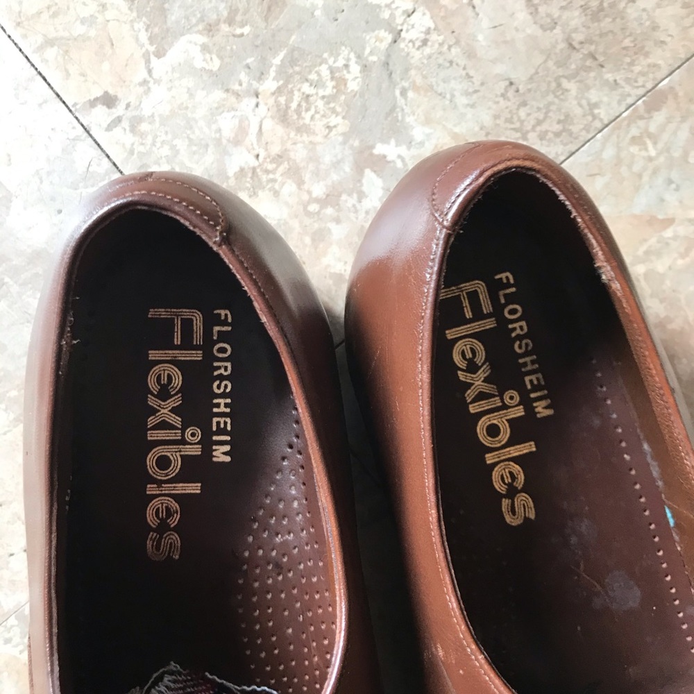 Men’s shoes Classic Florsheim Brown Leather Size  9.5 D - Picture 2 of 3